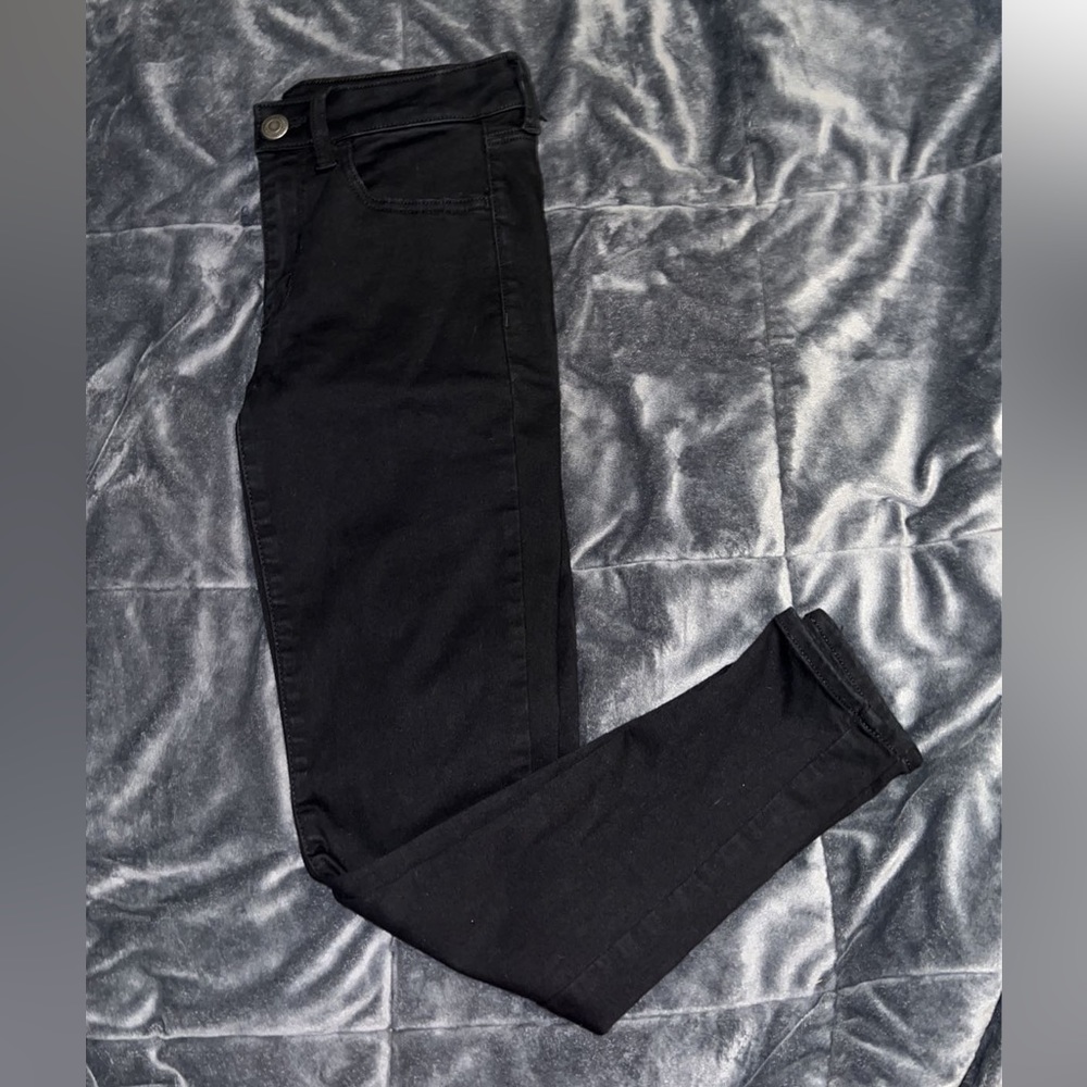 American eagle high rise black jeans , size 6